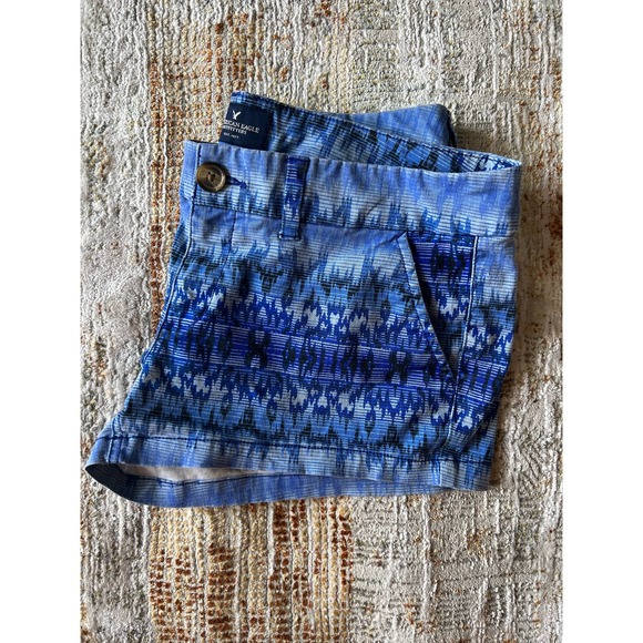 American Eagle Shortie Stretch shorts size 8 Vibrant Blue Black IKAT Pattern - Picture 5 of 11